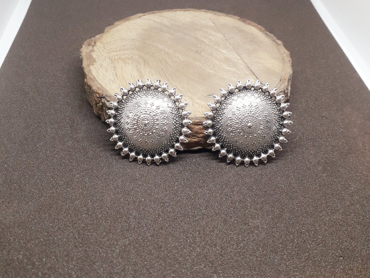 Oxidized Traditional Studs