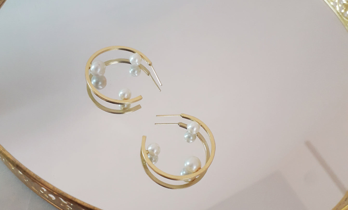 Pearl Themed Hoop Earrings