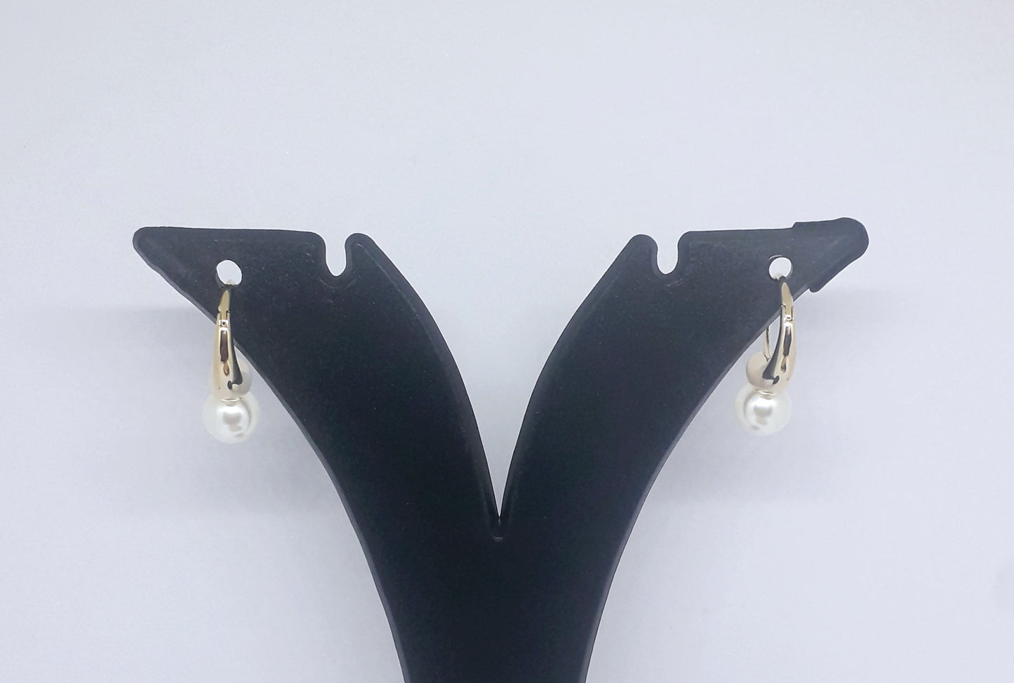 Pretty Pearl Theme Earrings