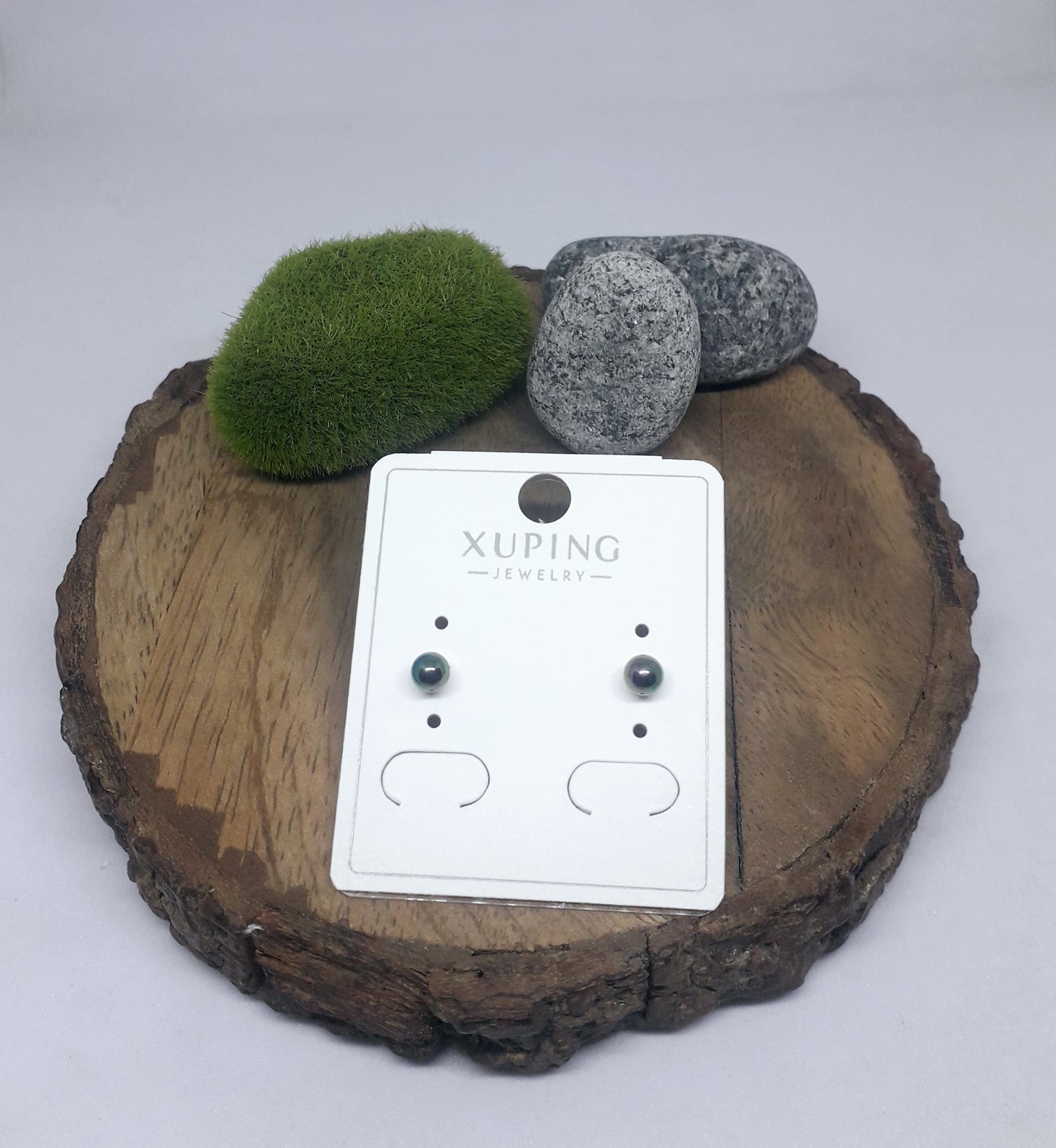 Dot Theme Studs