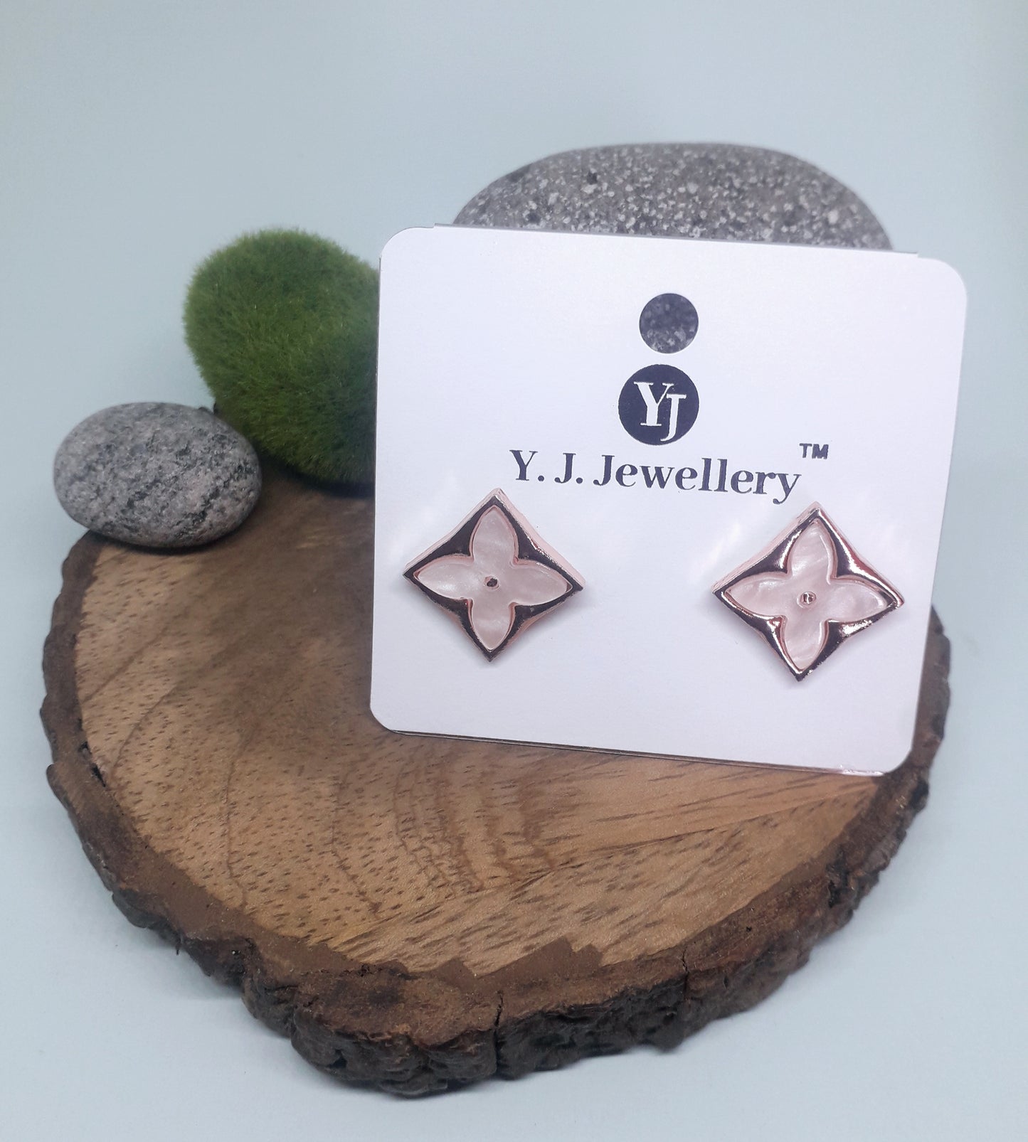 Flower Studs Pearl White Shade