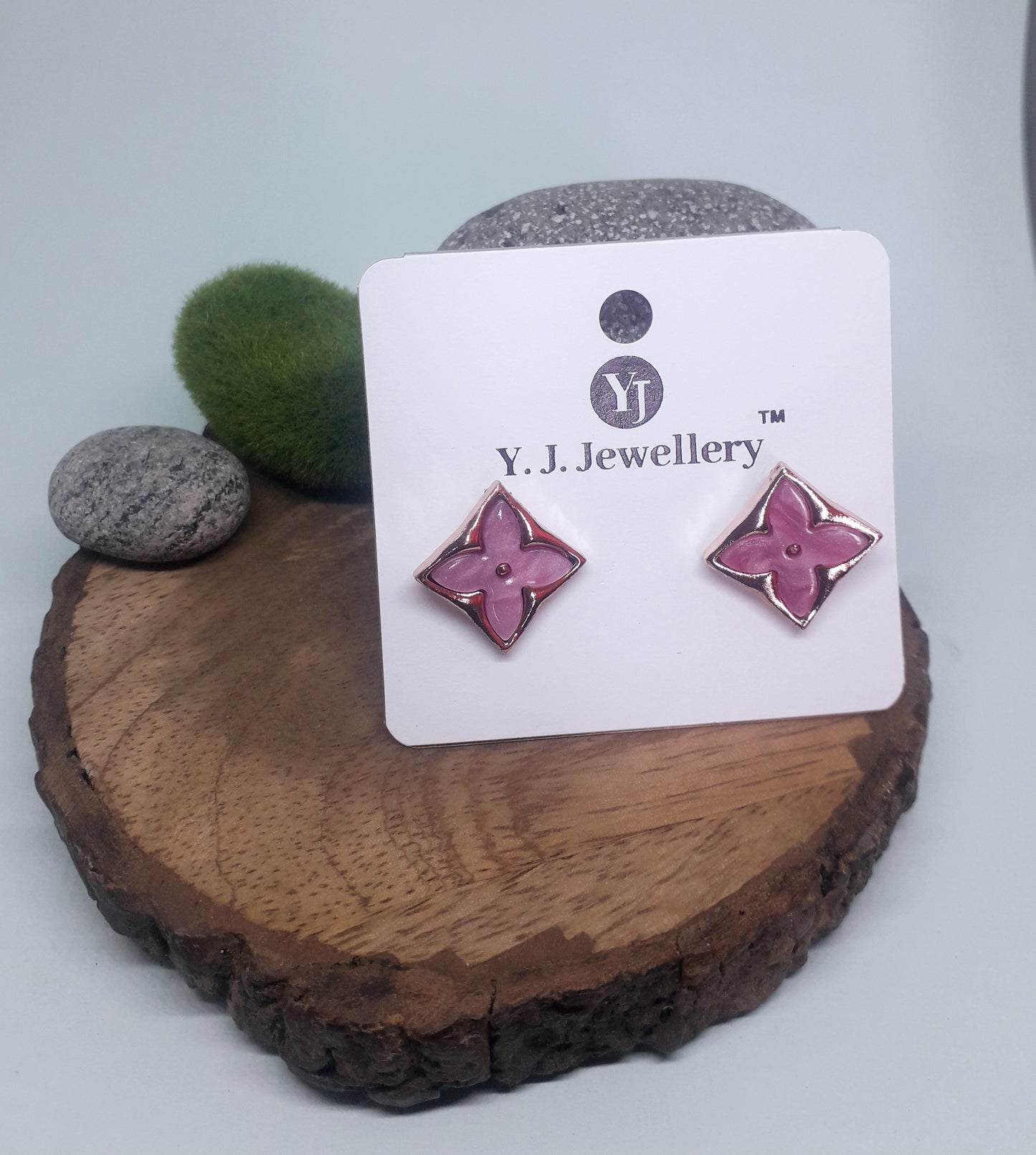 Flower Studs Pink Shade