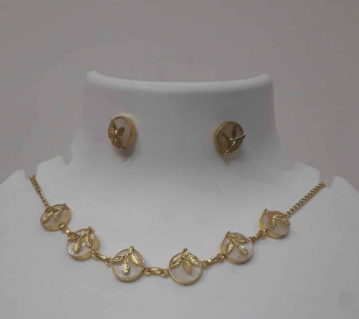 Magnificent Neck piece & earring set