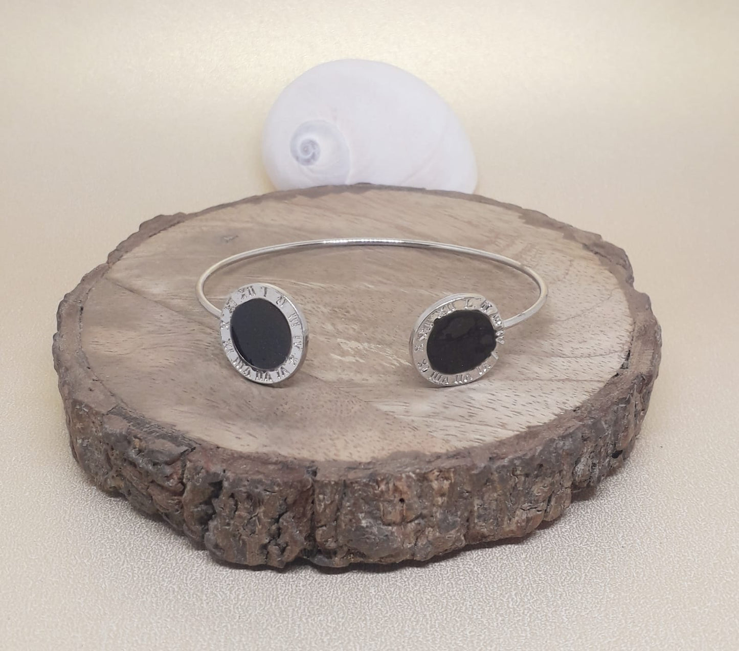 Eye cuff Bracelet