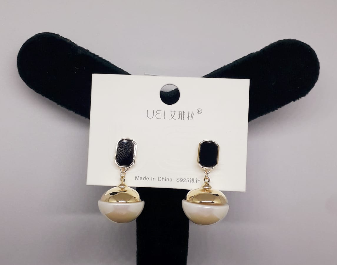 Trend Setter Earrings