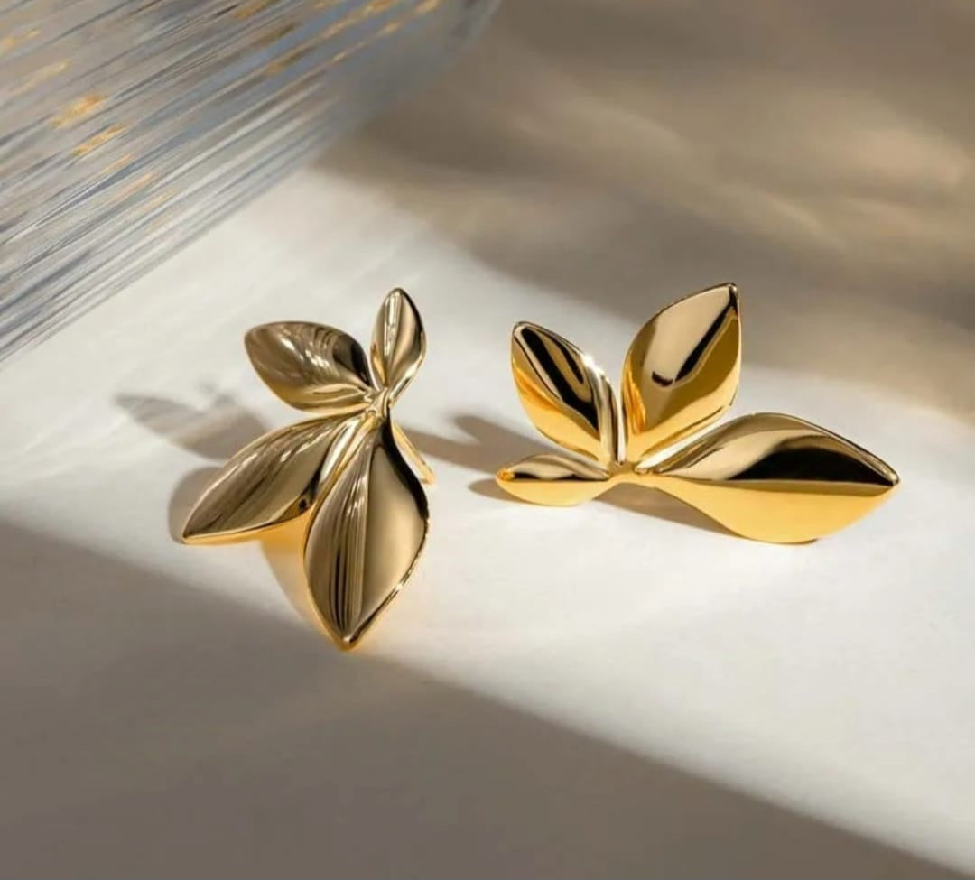 Elegant Leaf Themed Earrings