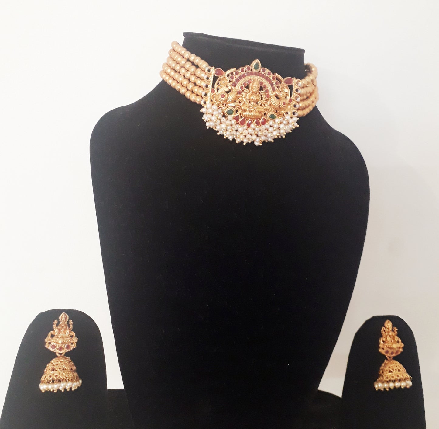 Traditional Choker set with Jhumkas
