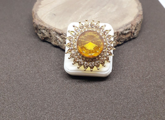 Gold shade base Adjustable Studded Finger Ring