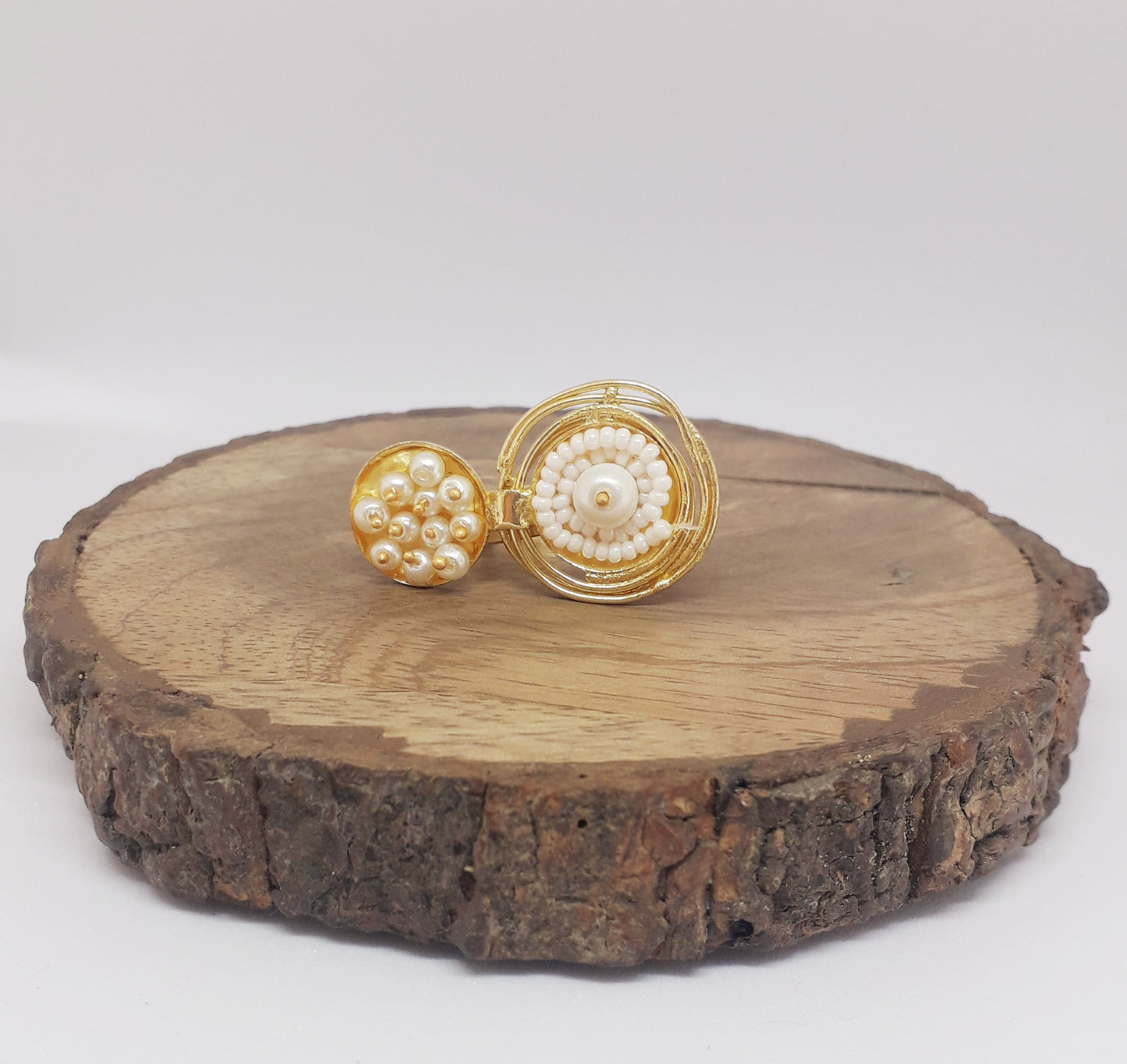 Pearl Themed Finger Ring