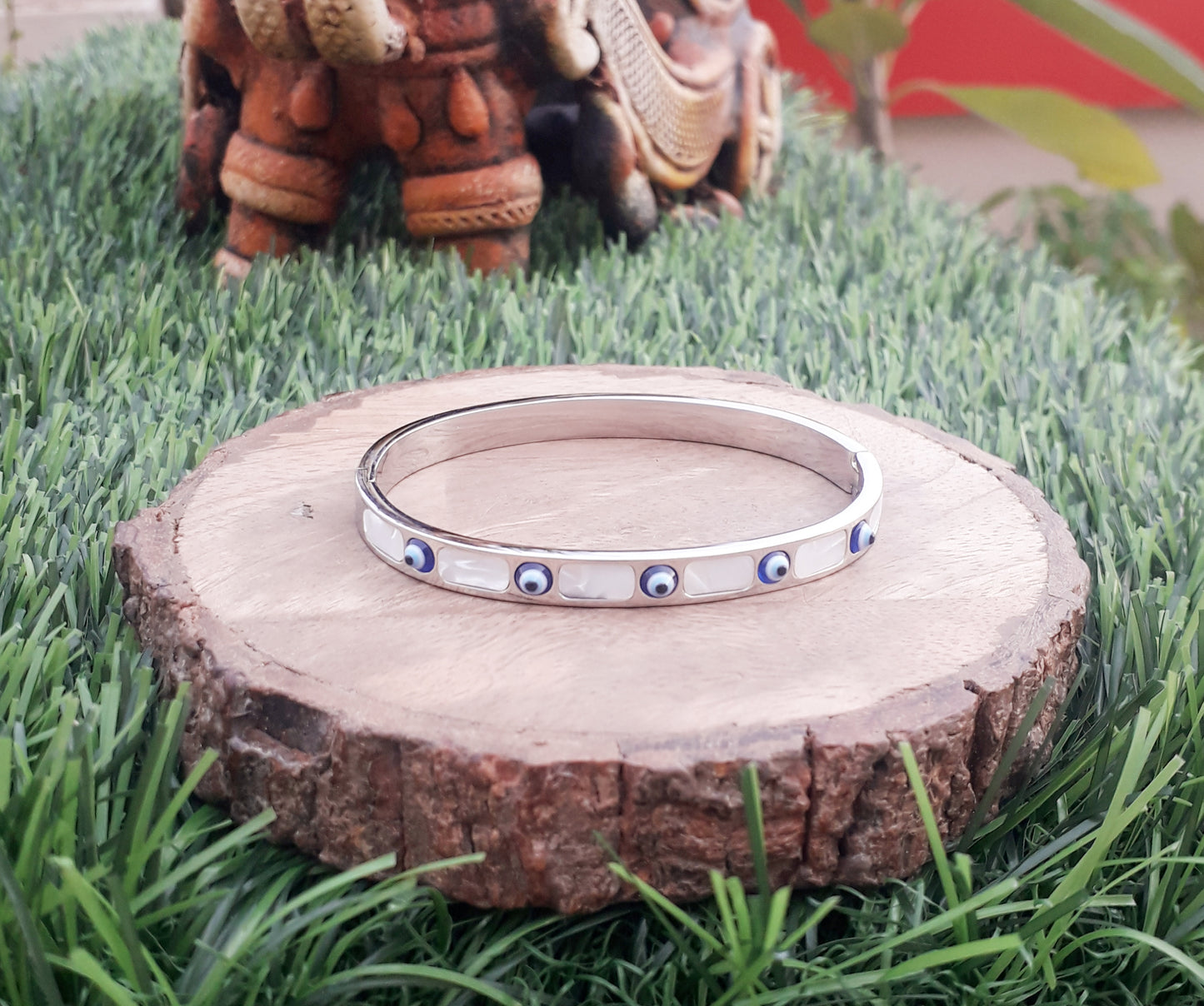 Elegant Evil Eye cuff Bracelet