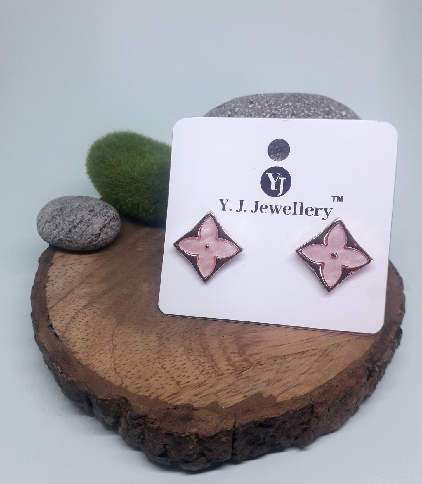 Flower Studs Pastel Pink