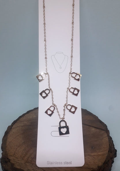 Lock Pendant Chain