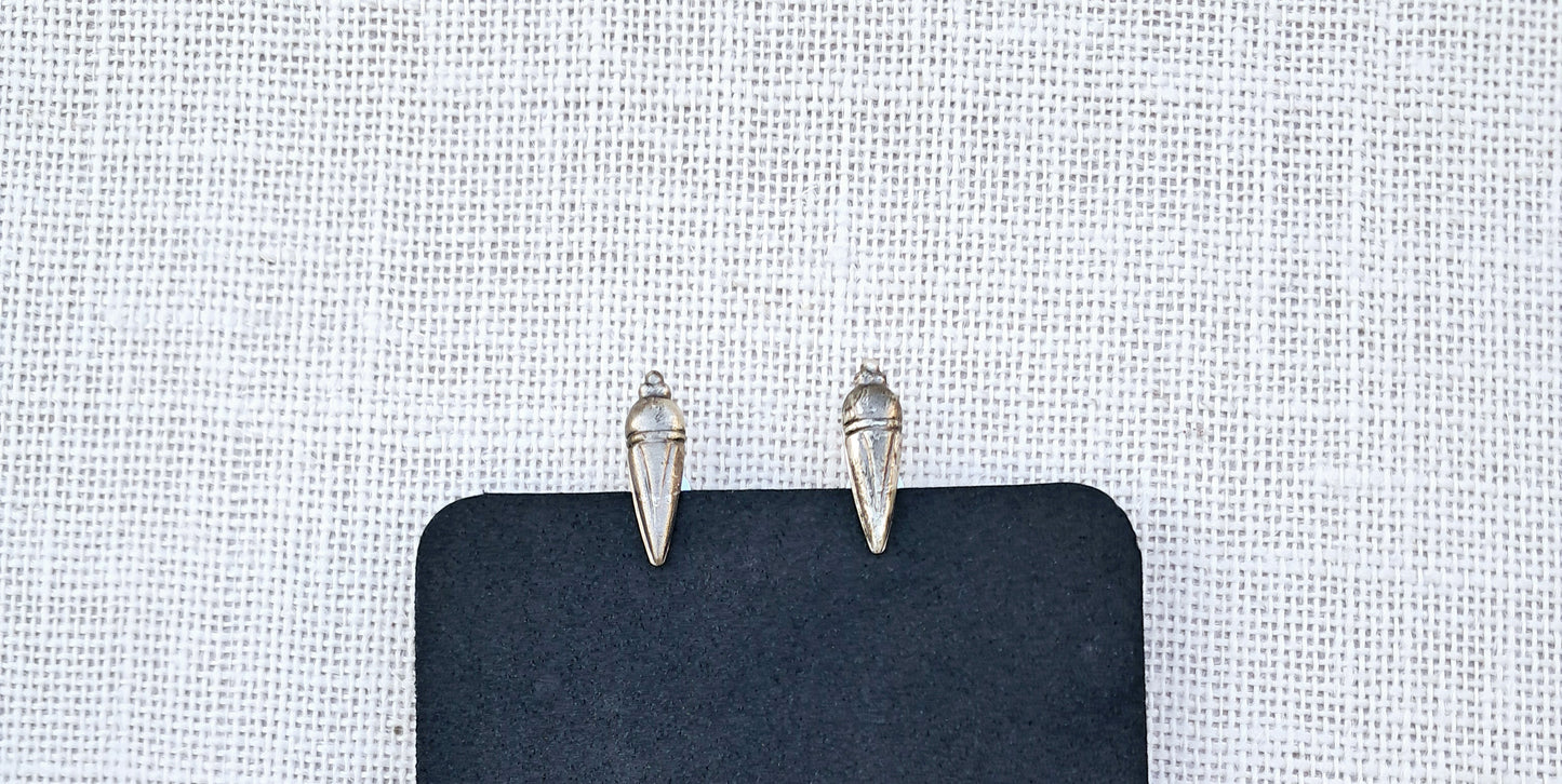 Antique Small Stud