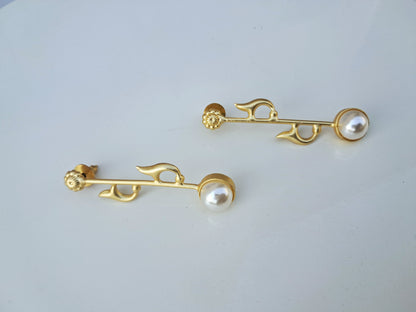 Ever Stylish Contemporary earrings