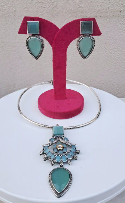 Royal Choker Necklace with Earrings