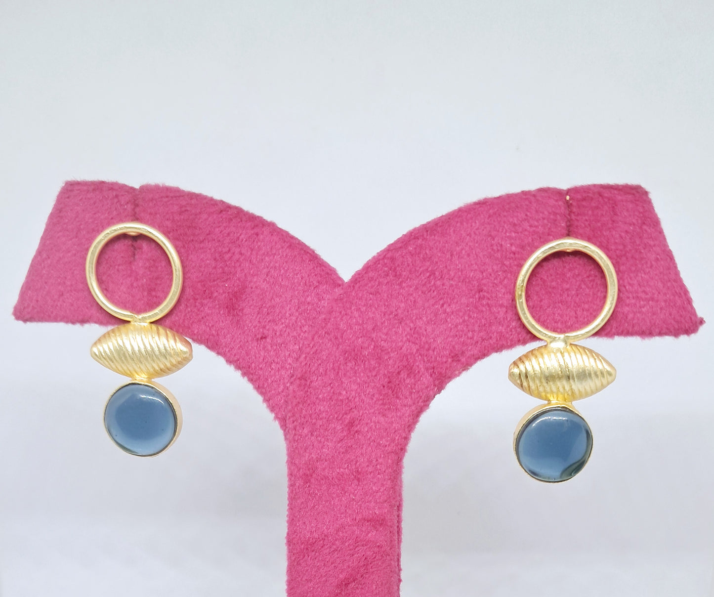 Charming Monalisa Stone Earrings