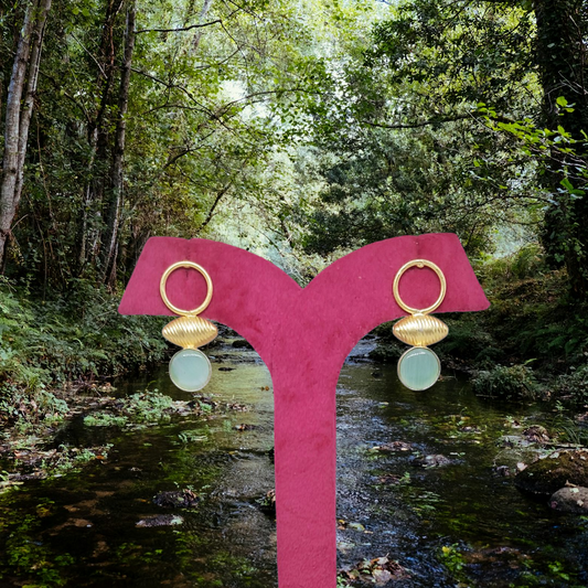 Charming Monalisa Stone Earrings
