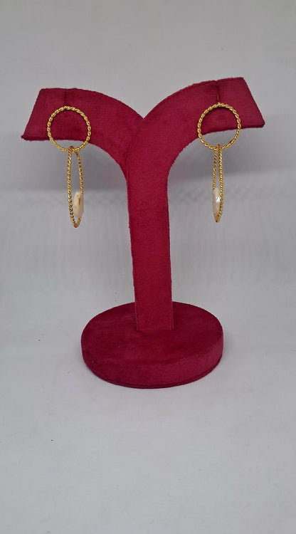 Circle Pearl earrings