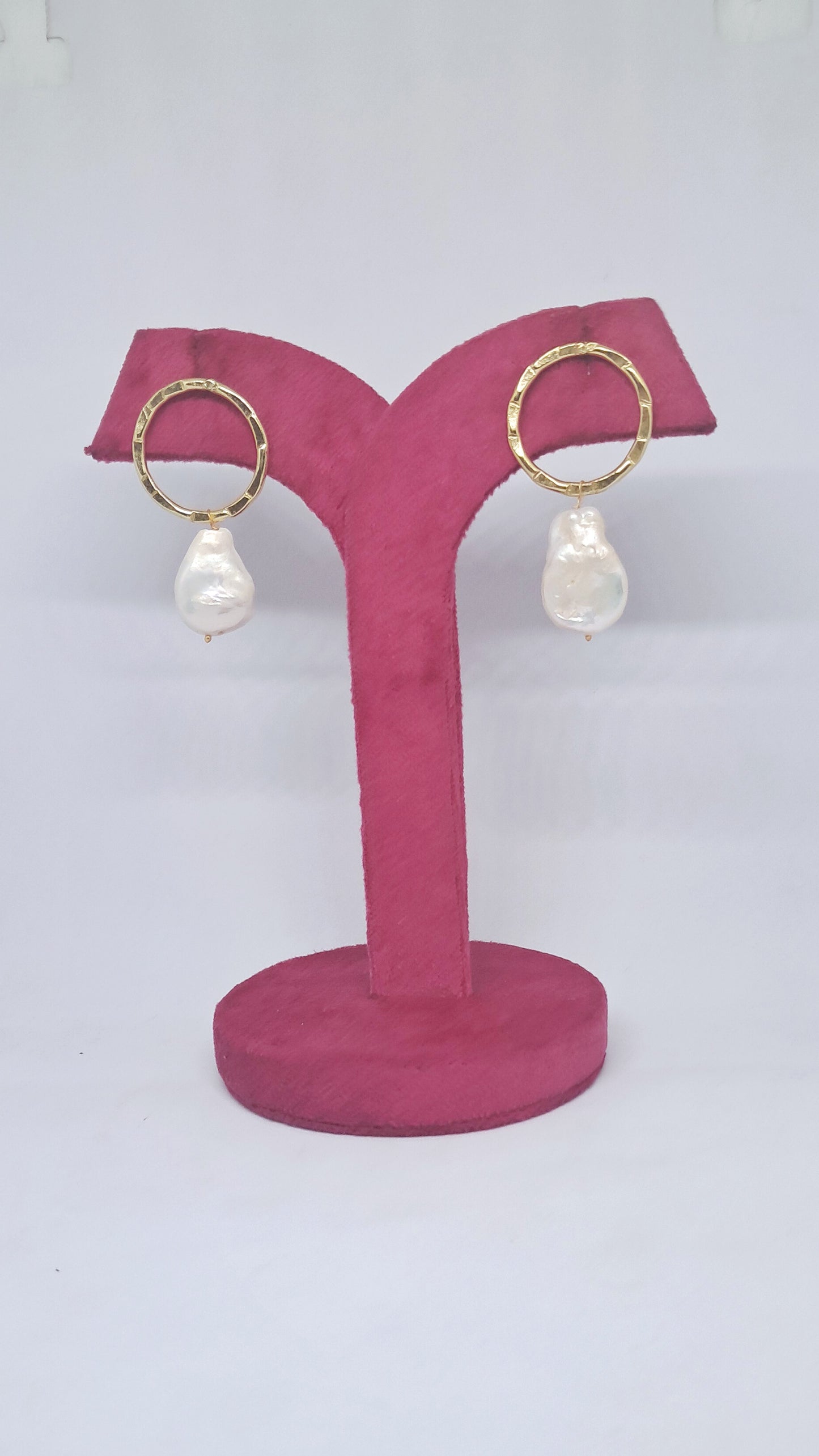 Pearl Themed Circle Earrings