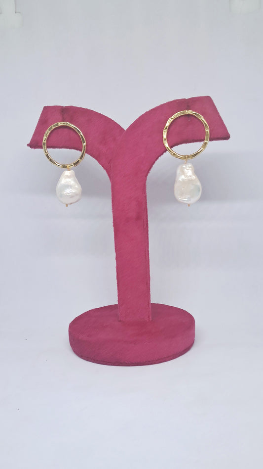 Pearl Themed Circle Earrings