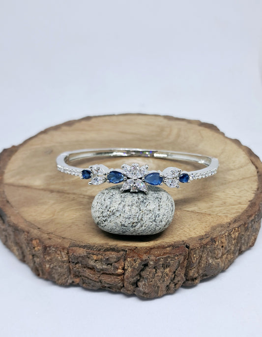 Pretty AD Bracelet Kada